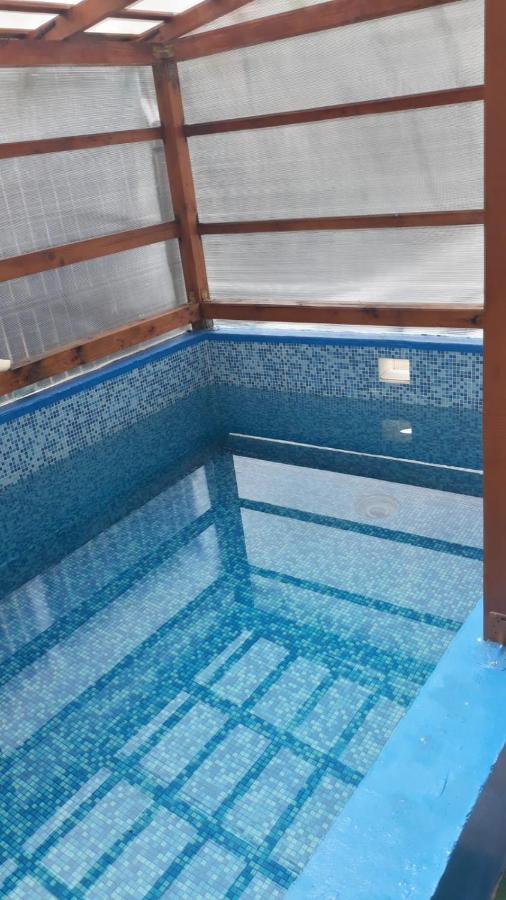 ホテル Pensiunea Floare De Colt Băile Herculane エクステリア 写真